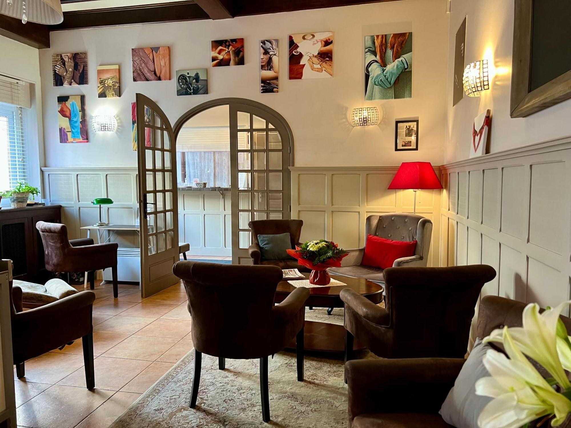 Logis Hotel Des Causses Millau Kültér fotó